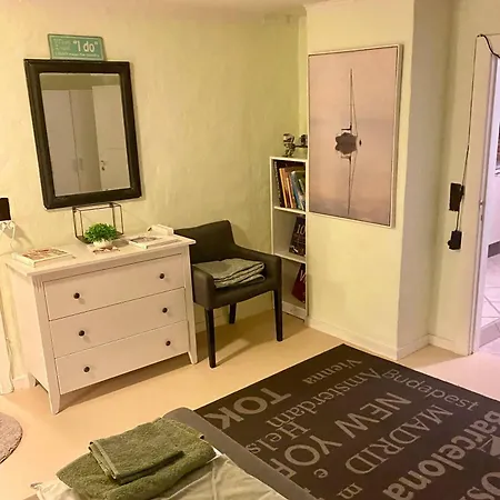 With Private Entrance 招待所 格雷诺